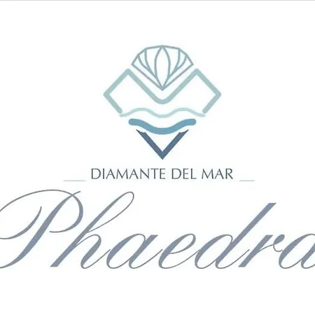 Diamante Del Mar Phaedra Modern Beachfront 公寓