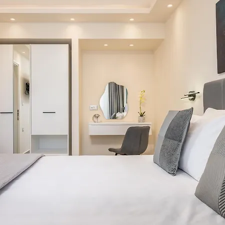 Diamante Del Mar Phaedra Modern Beachfront Apartament *
