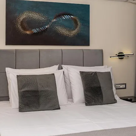Diamante Del Mar Phaedra Modern Beachfront *